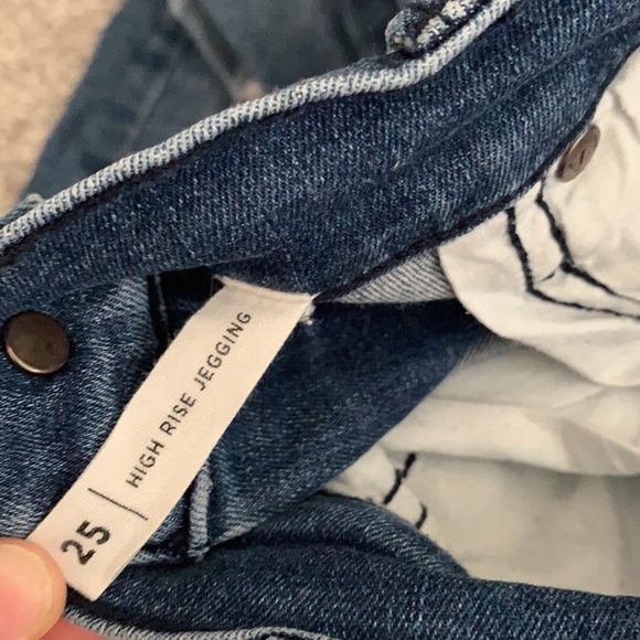 Pacsun High Rise Jegging with Rips - Picture 3 of 4